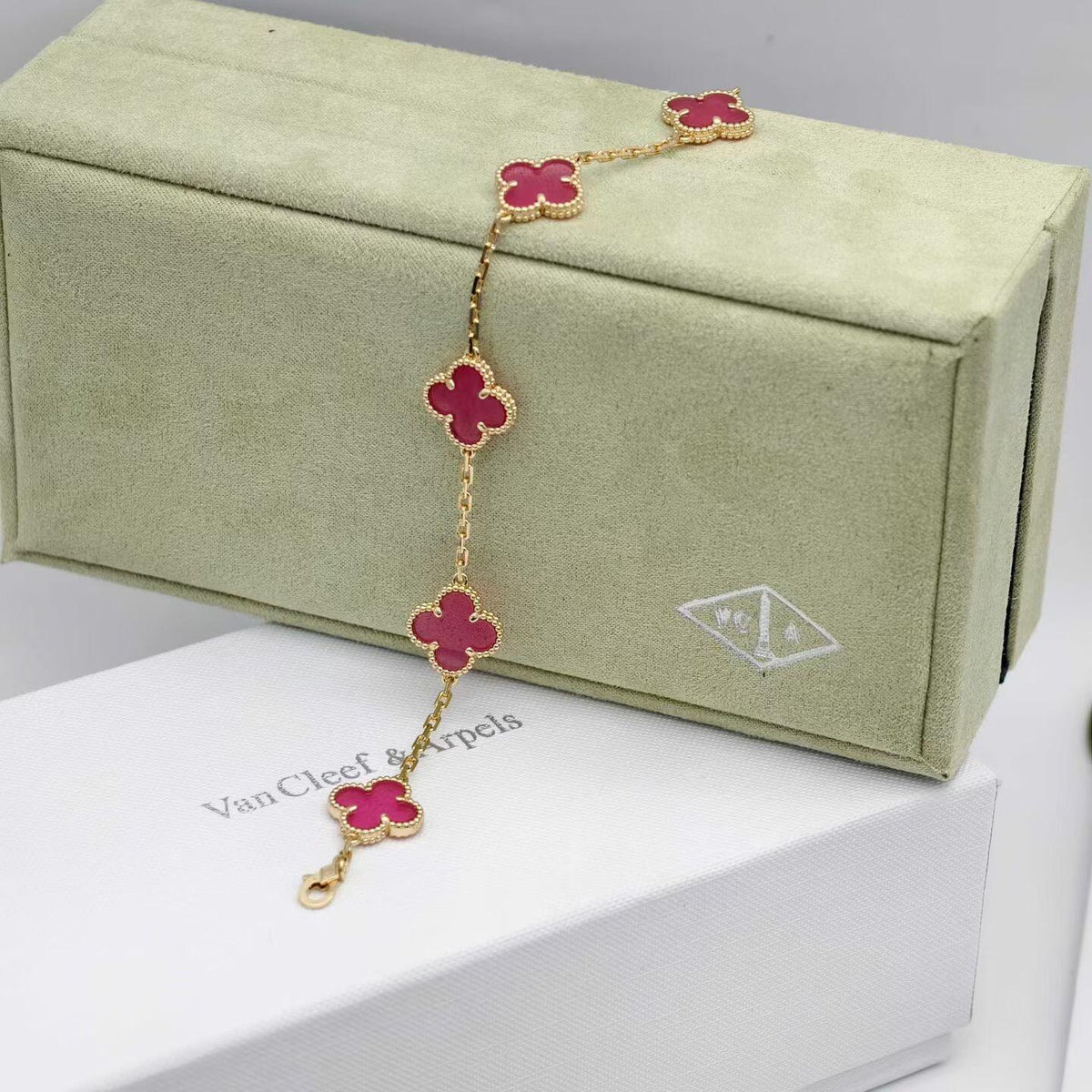 [Favorite]NEW CLOVER 5 MOTIFS PINK ENAMEL BRACELET