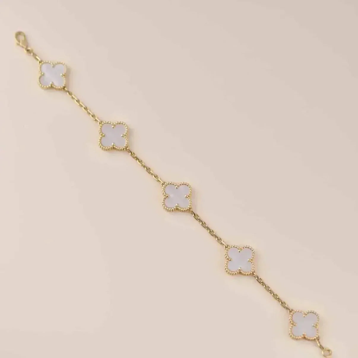 [Favorite]LUCKY CLOVER 5-MOTIF BRACELET - WHITE MOTHER-OF-PEARL COLLECTION