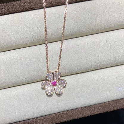 [お気に入り] パヴェダイヤモンド バタフライチャームネックレス