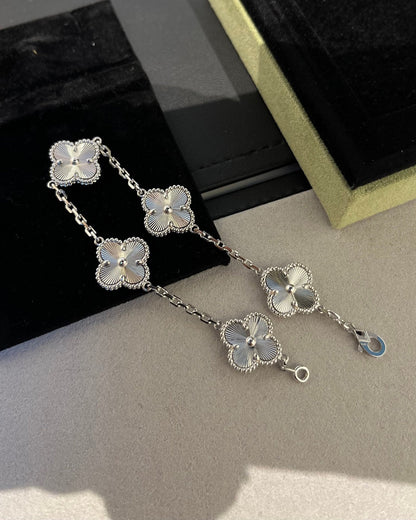 [Favorite]LUCKY CLOVER 5-MOTIF BRACELET - LASER COLLECTION